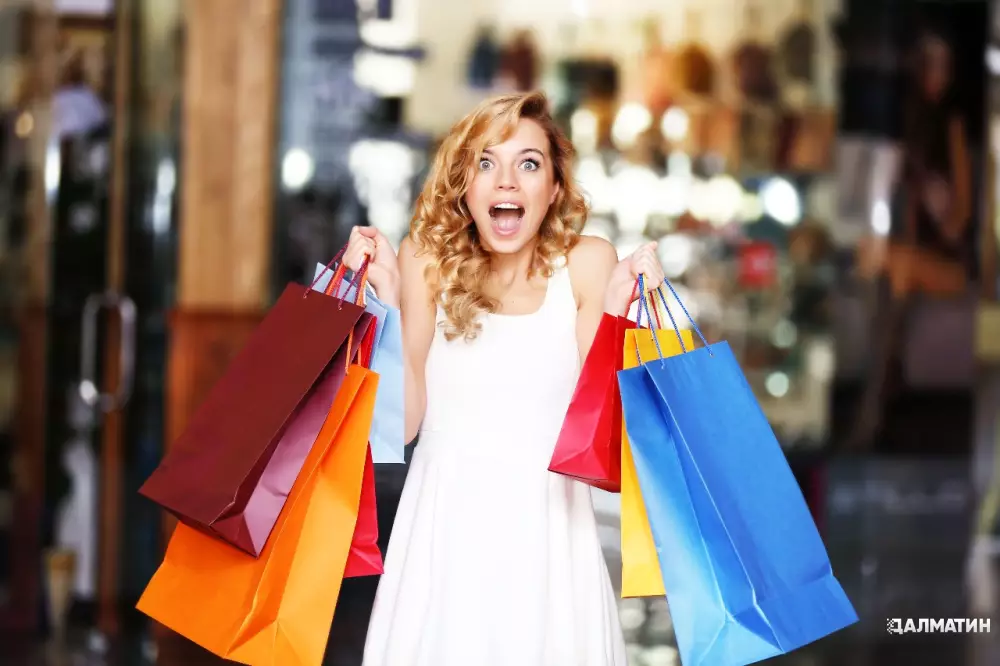 Биологи рассказали о связи страсти к шоппингу с генетикой и гормонами