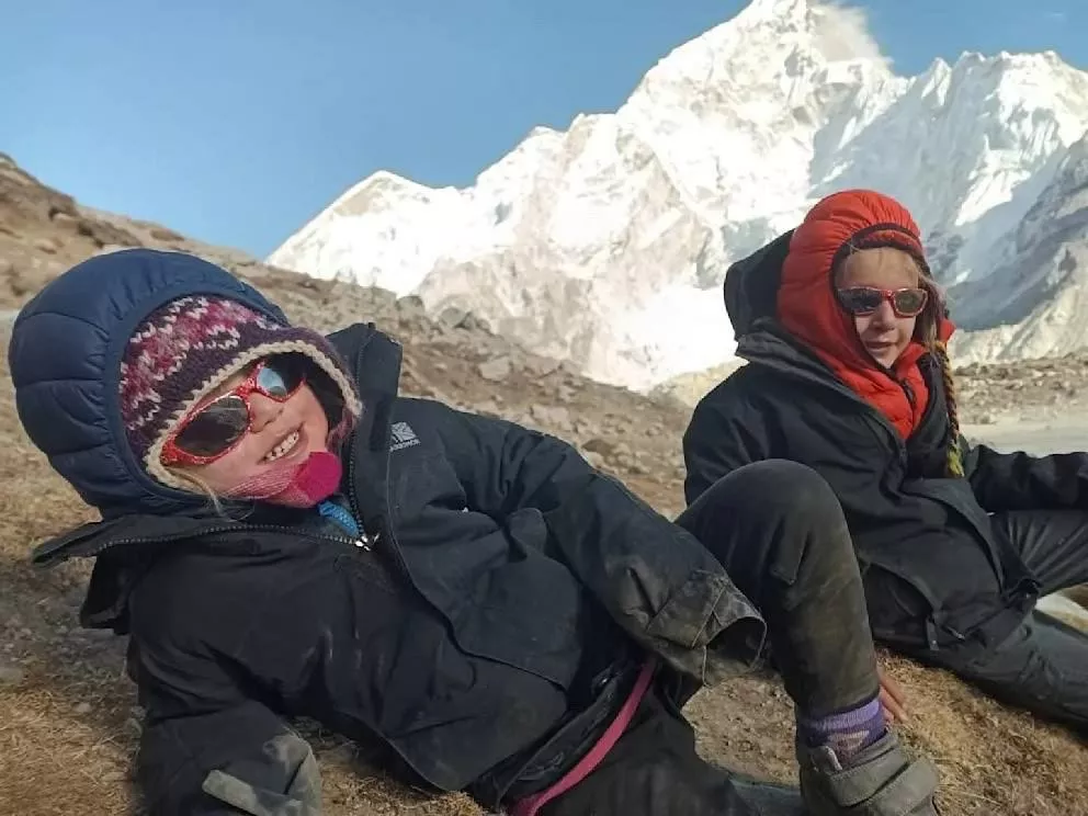 Четырехлетняя девочка забралась на Эверест и тем самым установила новый мировой рекорд