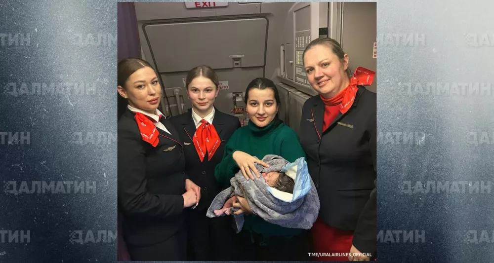 На борту рейса Москва-Душанбе родился ребенок