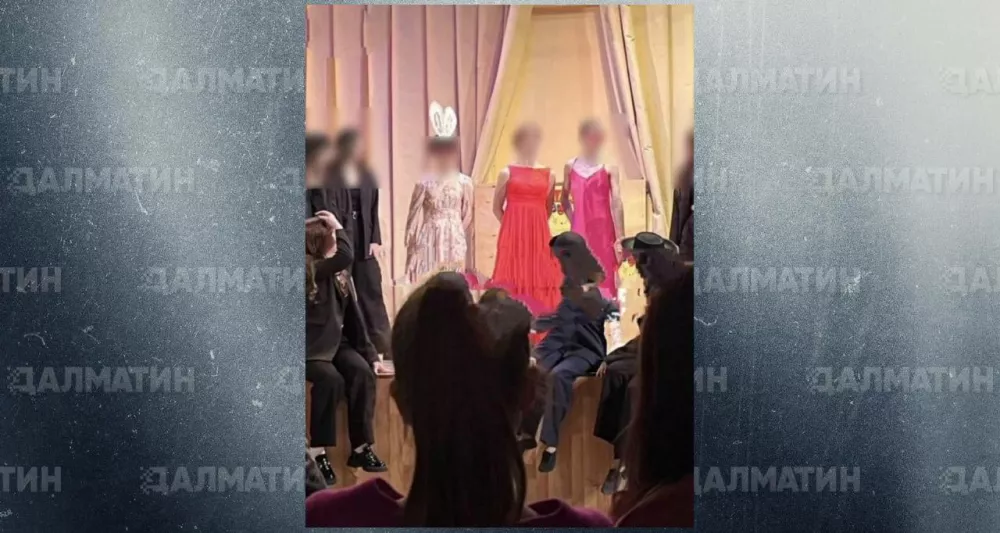 Школьники в женских платьях вызвали скандал в соцсетях. В Госдуме призвали не искать ЛГБТ*-пропаганду в детских выступлениях