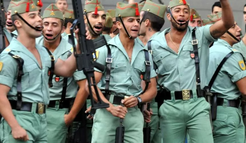 Испанские военные меняют пол, чтобы получать льготы для женщин